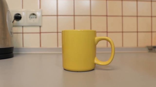 КЕКС В КРУЖКЕ ЗА 2 МИНУТЫ / А ТАК МОЖНО БЫЛО? смотреть онлайн