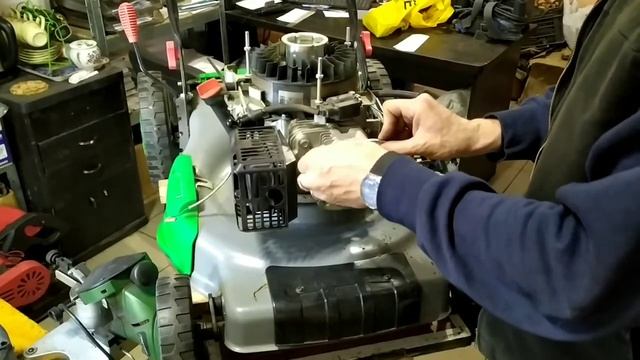 Самостоятельная регулировка клапанов на газонлкосилке.