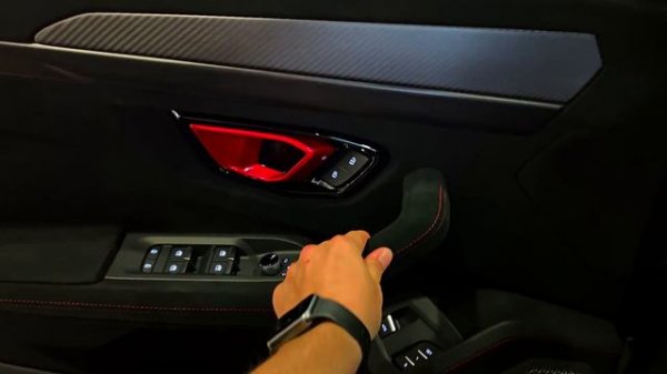 2024 Lamborghini Urus Performante