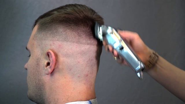 Мужская стрижка FADE - Стрижка машинкой и ножницами смотреть онлайн