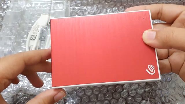 Seagate Backup Plus Portable Hard Disk (4 TB) Unboxing смотреть онлайн