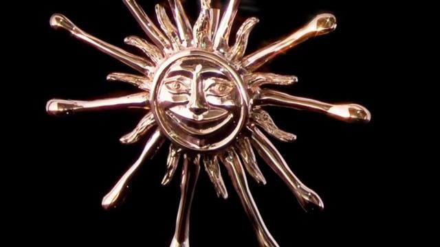 ЗОЛОТОЙ ОРИГИНАЛЬНЫЕ МЕДАЛЬОН УЛЫБКА СОЛНЦА смотреть онлайн