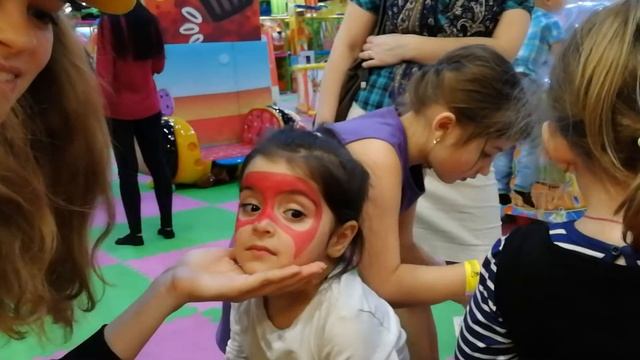 АКВАГРИМ)ЧЕЛОВЕК ПАУК И БАБОЧКА!)!!MAKE-UP)SPIDER-MAN AND THE BUTTERFLY!)!! смотреть онлайн