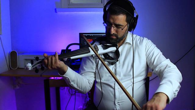 תקסים במקאם חוזאם על כינור חשמלי Keman Taksim in Maqam Huzzam On Violin Made By Gewa Strings смотреть онлайн