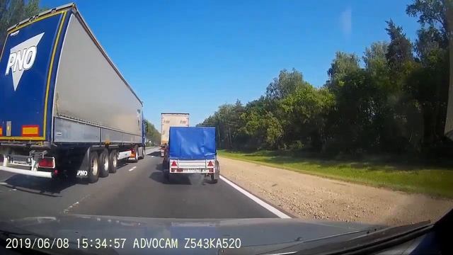 Трасса М7, Кстовский район. Фура выталкивает автомобиль смотреть онлайн