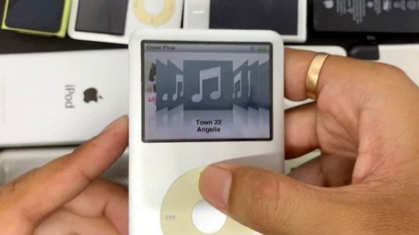 iPod Classic 7th Generation Unboxing in 2022 ❤️