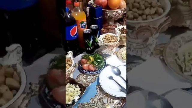 НОВЫЙ ГОД ВСТРЕЧАЕМ. Это праздник для всех отличный праздник. Узбекистан. Город Бухара. смотреть онлайн