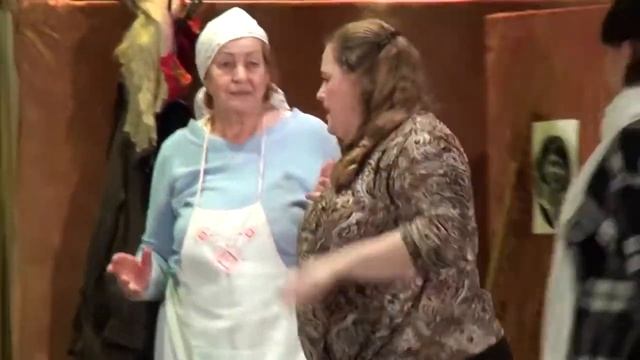 Семейный портрет с посторонним - спектакль