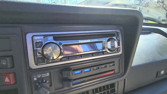 1990 Volkswagen Cabriolet - walk around смотреть онлайн