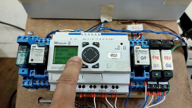 MOELLER EASY 719 | PLC Programming, Save, Run & Monitor On-Line смотреть онлайн