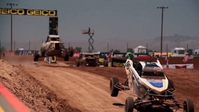 Stronghold Motorsports Team Supercross.com Fights Through The Lucas Oil Off Road Wreckage In Arizon смотреть онлайн