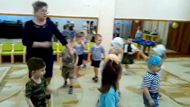 Развлечения на 23 февраля младшая группа МБДОУ 175 смотреть онлайн