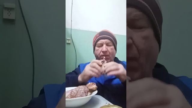 Ем ребра свиные из магазина магнит на работе смотреть онлайн