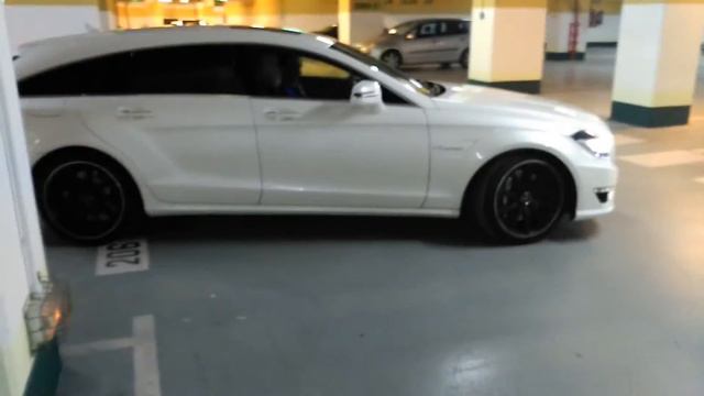 Cls 63 Amg Shooting Brake Start-up Sound (Portugal)