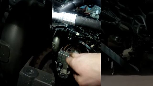 Mercedes w176 Timing belt replacement without special tools 180cdi renault engine смотреть онлайн