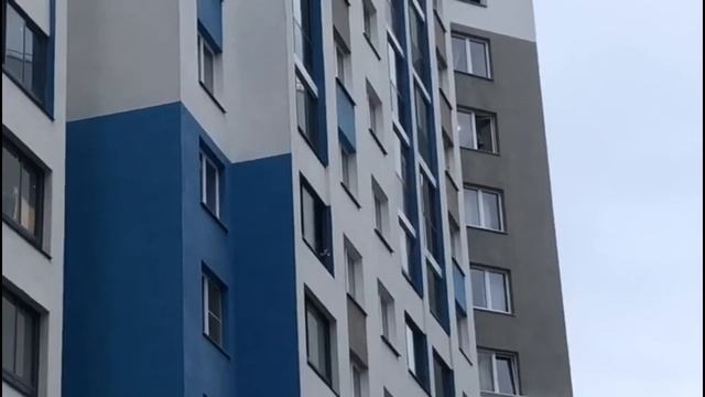 Жители Екатеринбурга вышли на балконы и поаплодировали врачам