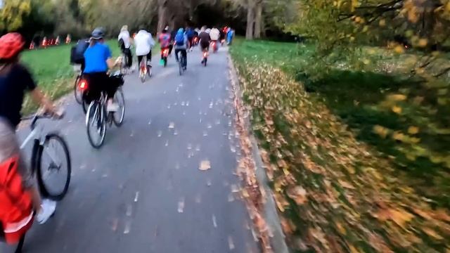 Fred again.. - Clara (the night is dark) [london rideout 27 October 2022] смотреть онлайн