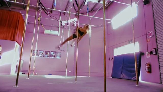 Тренировка Pole dance (школа танца Step Up) смотреть онлайн