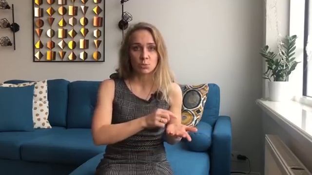 Стоит ли покупать доллары? Как выгодно вложиться в валюту? Как заработать на долларе? смотреть онлайн