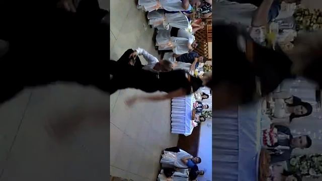Свадебный подарок гостям смотреть онлайн