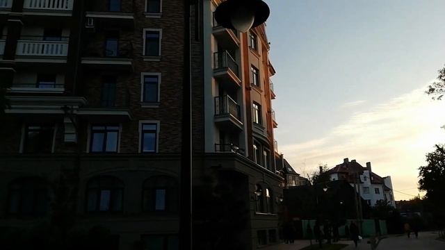 Самый европейский курорт России — Зеленоградск / Показываю отели и вокзал смотреть онлайн