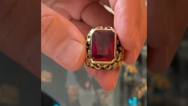 Серебряный позолоченный перстень с красным кварцем | Нежность и романтика из серебра смотреть онлайн