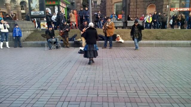 Бабка танцует ДЖАЗ(Киев) смотреть онлайн