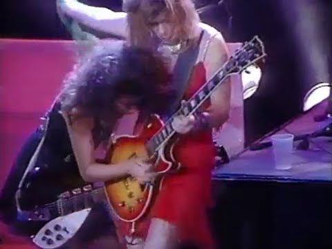 The Bangles - Hero Takes a Fall (Live in Pittsburgh, 29.10.1986) смотреть онлайн