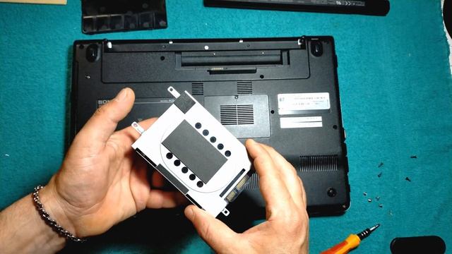 Sony Vaio PCG-71 VPCEB - Sostituzione Hard Disk - Upgrade смотреть онлайн