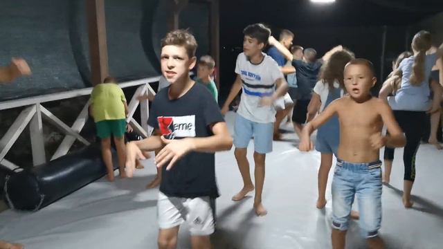 За боксеров и борцов! смотреть онлайн