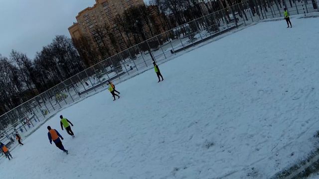 Зимний футбольчик в Липовом парке | Матч Звёзд смотреть онлайн