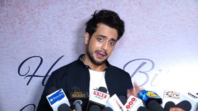 TV Celebs At Akanksha Puri GRAND B'day Bash || Celebrates Her 34th B'day Mika Singh || Pratik, Rohi смотреть онлайн