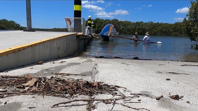 Luna Blu - Dinghy Cruising South East Queensland - Capsize test смотреть онлайн