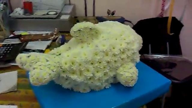 Дельфин из цветов VILLIE FLOWERS смотреть онлайн