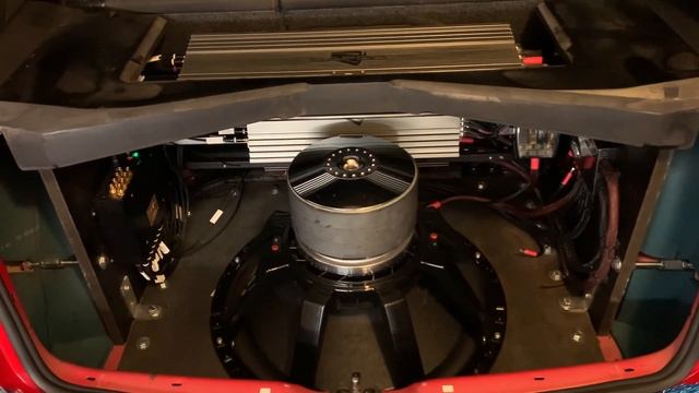 CRAZY SQ(L) System Intro - SI HST24" in IB, dash build, door enclosures, front sub смотреть онлайн