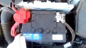 Лайфхак - какую клемму первой снимать и ставить на аккумуляторе / Very simple disconnect car batter