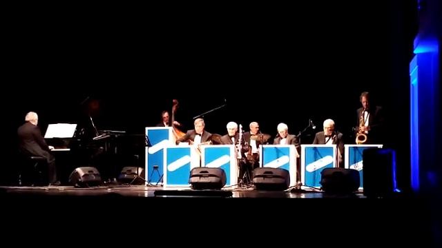 Blue and Sentimental - The Swingers Orchestra смотреть онлайн