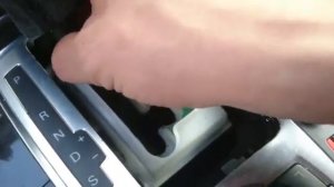 Снятие ручки акпп для перетяжки.