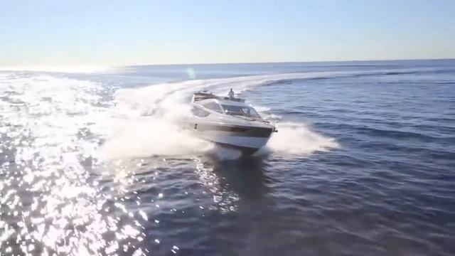 Катер Galeon 550 Fly