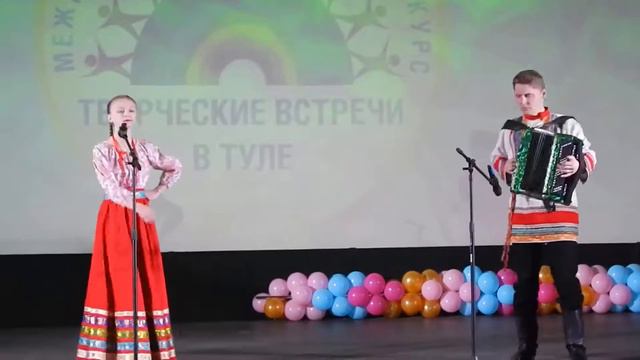 "Сронила колечко", уральские частушки "Быстро с гор вода стекает", КДК "Мечта" смотреть онлайн