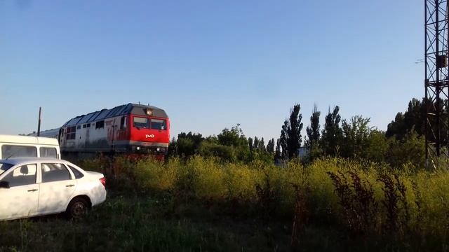 Тепловоз ТЭП70БС-171 с пассажирским поездом Ставрополь-Адлер и приветливая бригада. смотреть онлайн