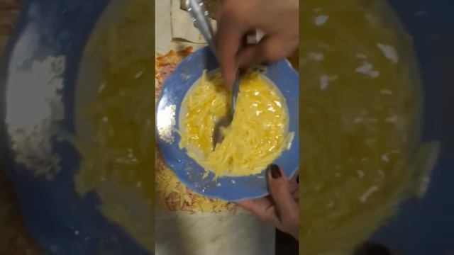 Лёгенькая пицца в домашних условиях. смотреть онлайн