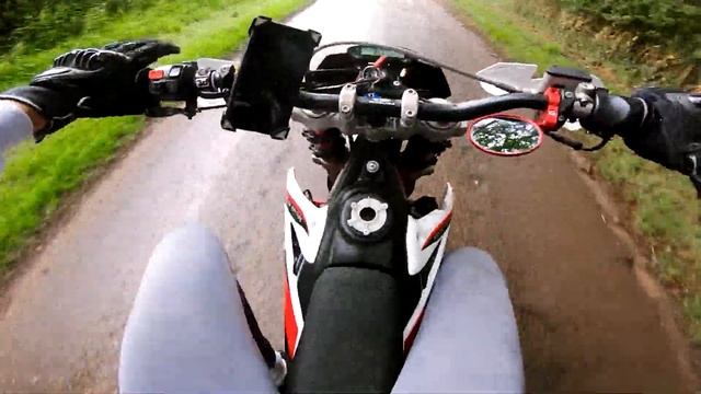 How To Ride A Geared 50cc Motorbike | 50cc Supermoto смотреть онлайн