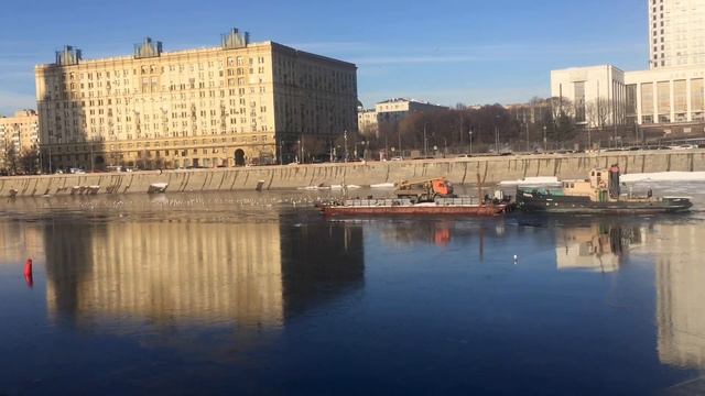 Чайки на Москве-реке... смотреть онлайн