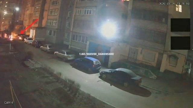 Неудачный поджог авто в Каменском смотреть онлайн