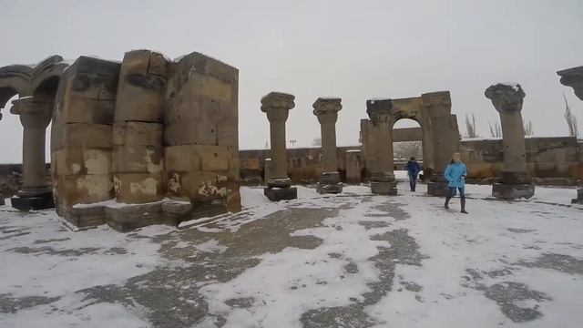 Развалины храма Звартноц. Армения смотреть онлайн
