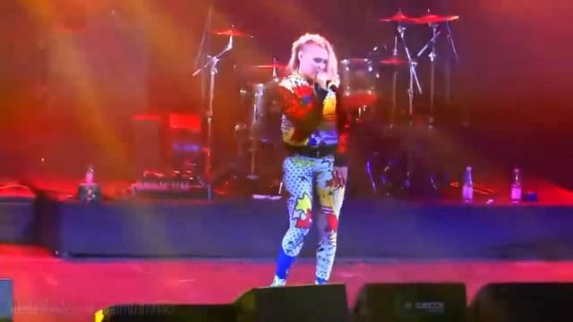 Вирус-Попрошу тебя (Live Дискач DFM, Санкт-Петербург, А2 Green Concert) смотреть онлайн