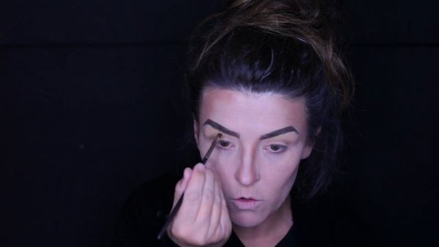 Easy Maleficent Makeup Tutorial- Angelina Jolie смотреть онлайн
