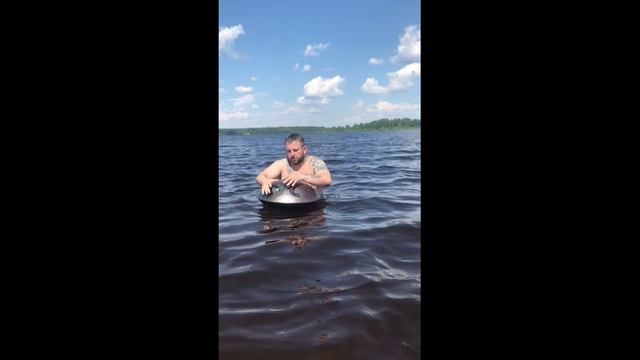 Ханг на воде, в лучах солнца... смотреть онлайн