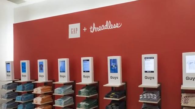 BrightSign Engages Customers at Gap смотреть онлайн